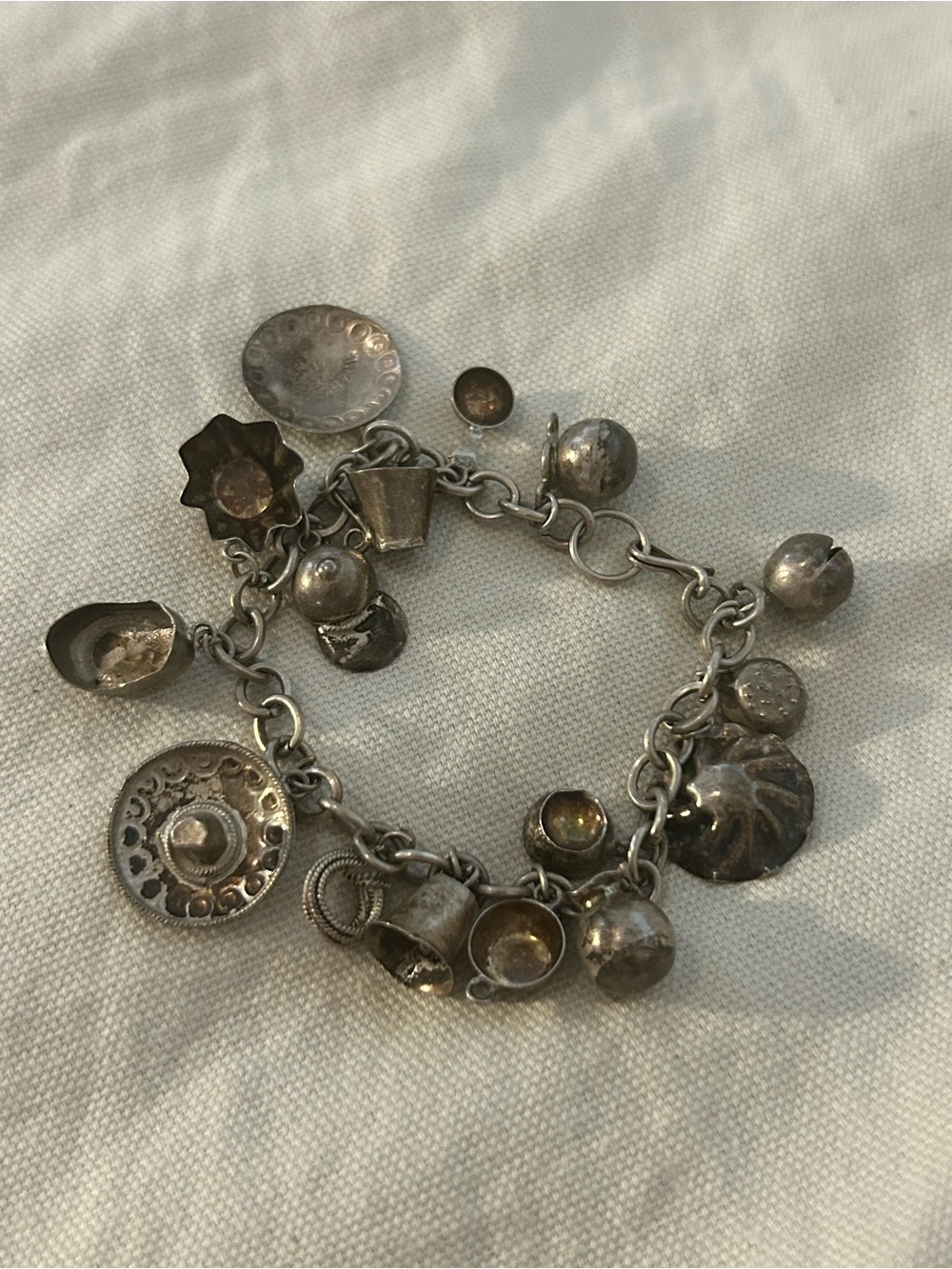 Vintage Mexican Sterling Silver Bracelet w. 15x Kitchen Motifs Charms